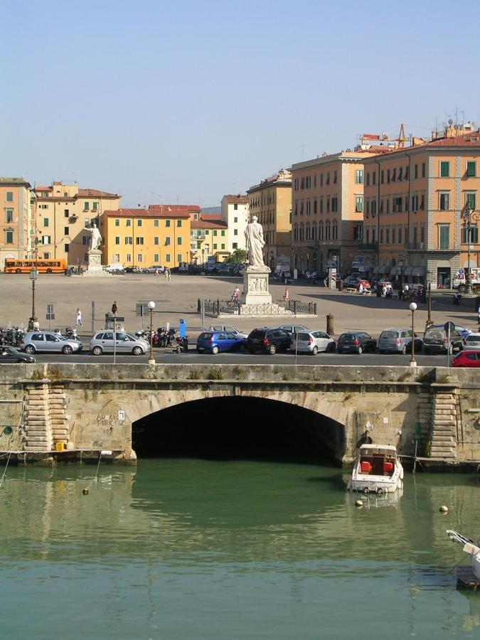 Mansarda Pieno Centro Appartement Livorno Buitenkant foto